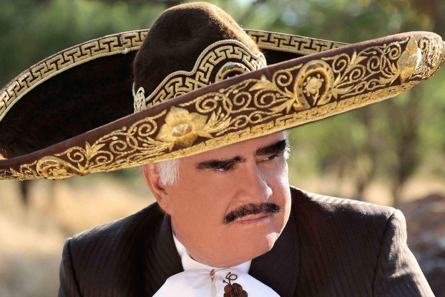 Vicente Fernández lanza "Más romántico que nunca", primer disco tras retiro