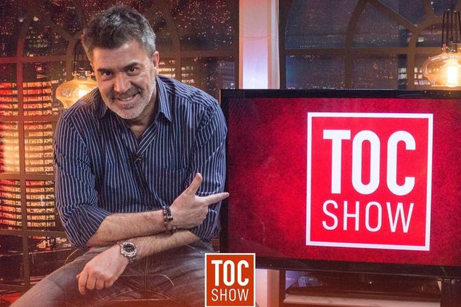 Toc show: la apuesta de TV+ para competirle a los noticieros centrales - La  Tercera