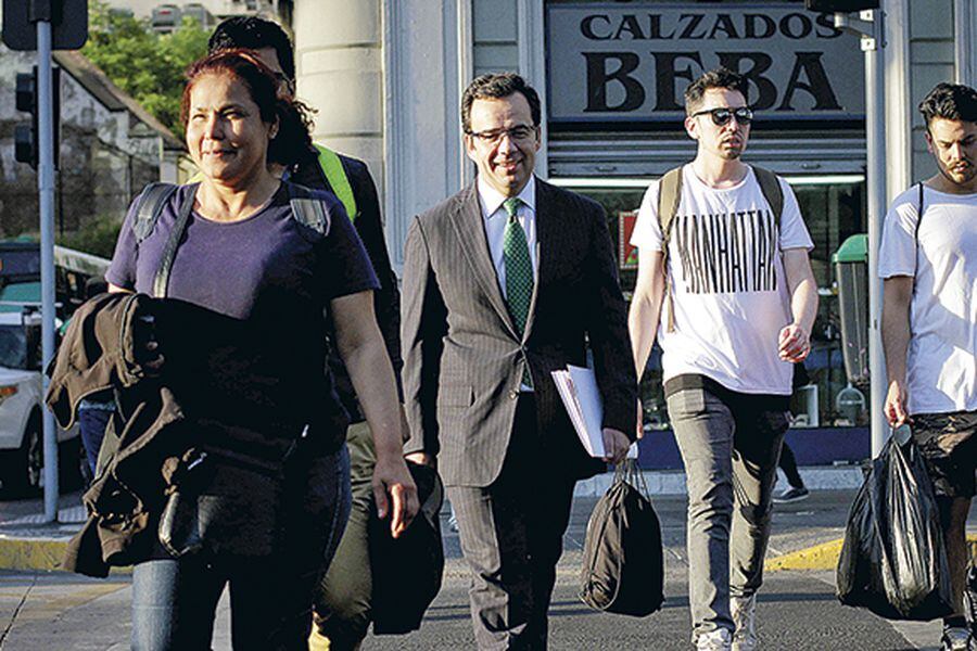 Céspedes retoma labor académica en Chile y dictará cursos en Estados