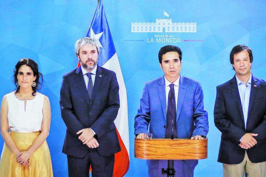 Gobierno presenta medidas económicas