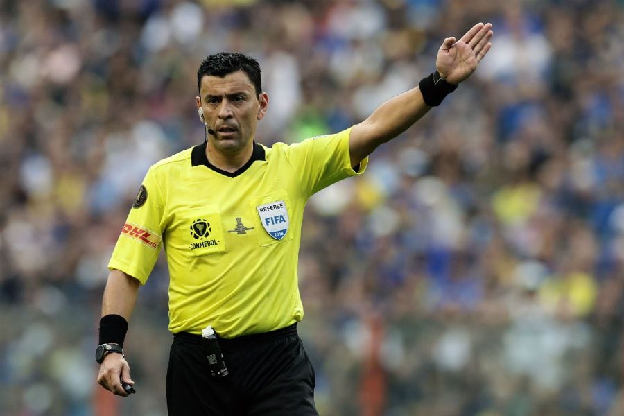 Roberto Tobar dirigirá el duelo entre Argentina y Colombia ...