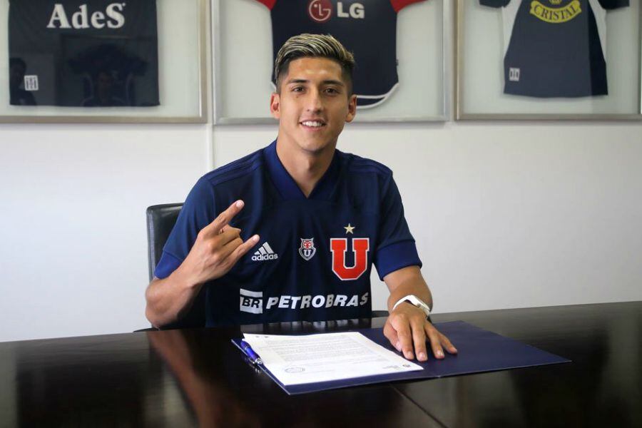 Fernando Cornejo firmó su contrato con la U La Tercera