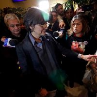 Familiares de lactantes fallecidos por virus respiratorios se reúnen con ministra Aguilera en el Congreso