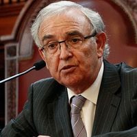 Milton Juica, expresidente de la Corte Suprema: “Los parlamentarios no tienen mucha idoneidad ni la moral como para censurar a los jueces”