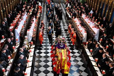 Isabel II es sepultada tras 11 días en ceremonia que congrega a más de 500 líderes mundiales