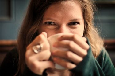 Científicos descubren que beber mucho café puede causar este efecto positivo en tu cuerpo