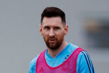 Vicepresidente del Barcelona reconoce contactos con Messi para que el argentino regrese al club