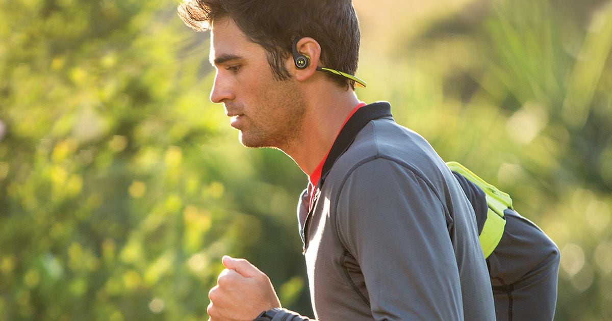 Fuente Instalaciones Procesando Los mejores audífonos para correr y hacer ejercicio (según gente que corre  y hace ejercicio) - La Tercera