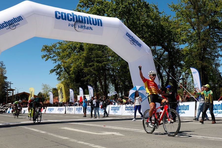 Vuelta de Chile, Adrián Alvarado