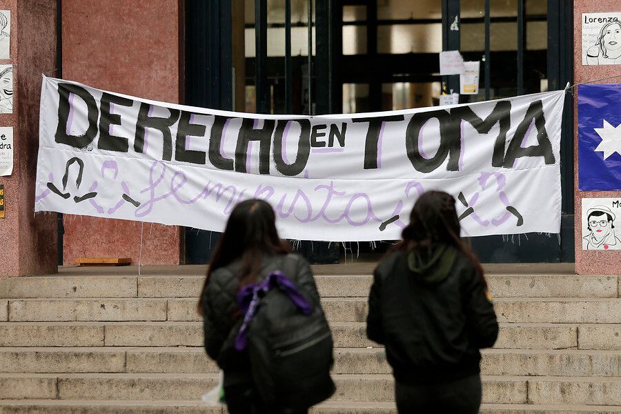 Facultad de derecho en toma