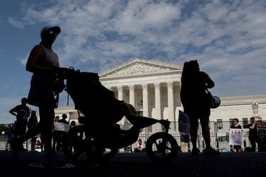 Elizabeth Nash, investigadora del Instituto Guttmacher: “El fallo de la Corte Suprema de EE.UU. abre la puerta a limitar el acceso a la anticoncepción y restringir los derechos de las personas LGBTQ”