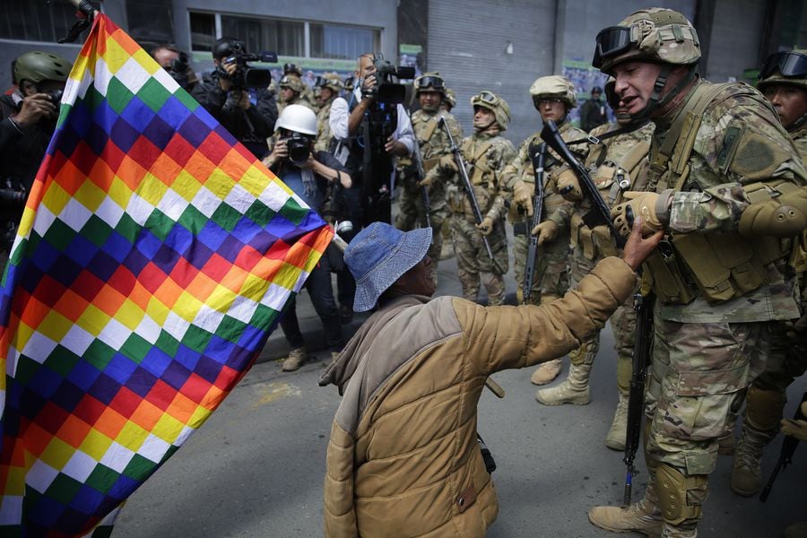 Protesta contra el Gobierno provisional de Bolivia, en La Paz