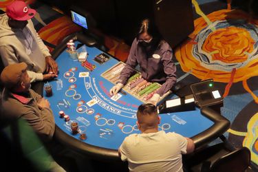 Autoridad renueva permiso a 10 casinos y llamará a nuevo concurso en Antofagasta tras desestimiento de Enjoy