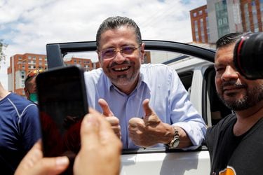 El economista Rodrigo Chaves se convierte en el nuevo Presidente de Costa Rica tras vencer en el balotaje