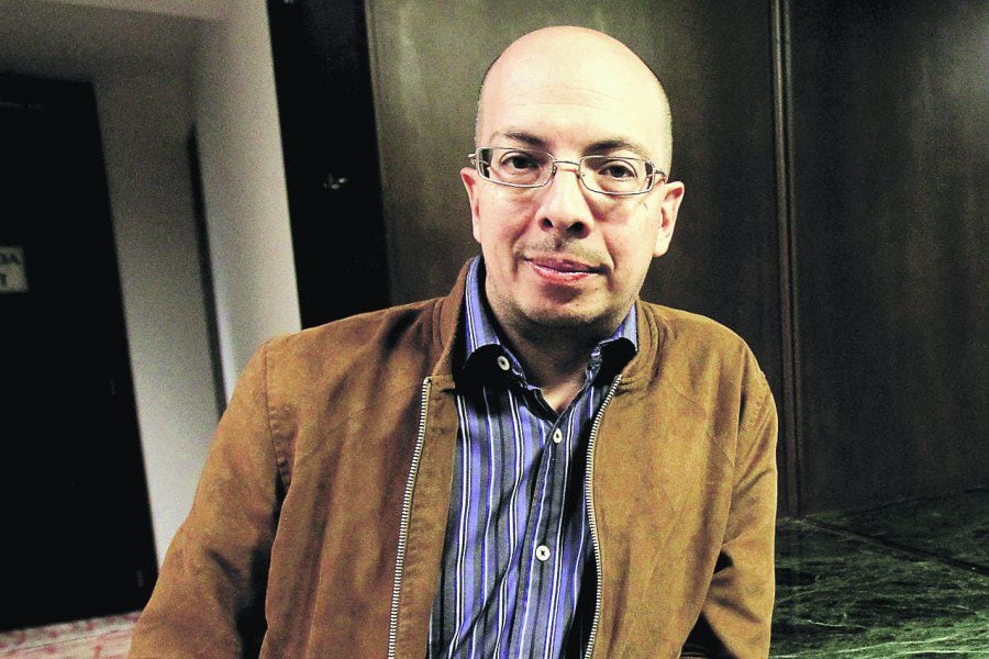 Escritor mexicano Volpi gana el premio Alfaguara La Tercera