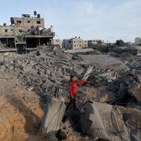 Bombardeos israelíes suman más muertes en Gaza: Al menos doce palestinos fallecen en Rafah