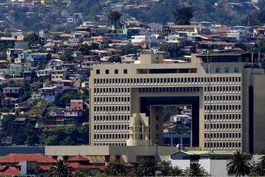 Gobierno retrocede y anuncia que no habrá suspensión de clases en Valparaíso por Cuenta Pública