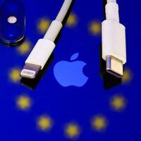Unión Europea, Android y Apple: el duro enfrentamiento por la implementación de un cargador universal
