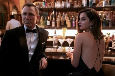 Ana de Armas cree que no es necesario que James Bond se convierta en un personaje femenino