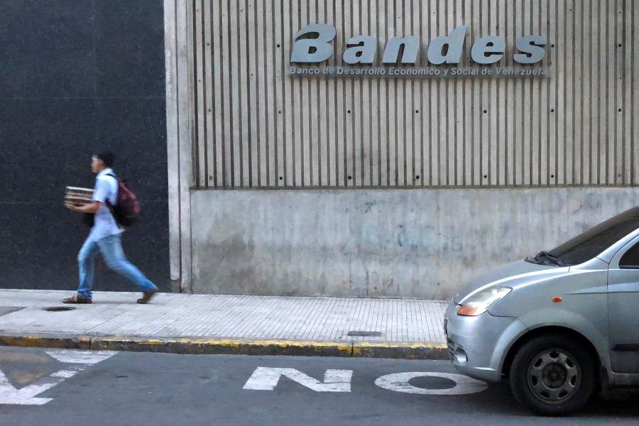 Bandes