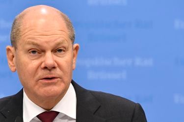 Canciller alemán afirma que Deutsche Bank es “rentable” y que “no hay razón” de preocupación
