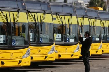 Ministra de Transportes presenta 11 nuevos buses con tecnologia EURO V.