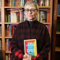 Sigrid Nunez, escritora y ex protegida de Susan Sontag: "La mayor parte de los escritores de ficción incluyen elementos autobiográficos"
