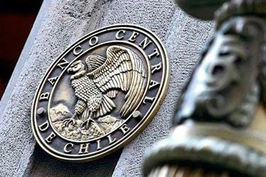 Mercado suscribe posible caída del PIB el próximo año y ve como principal riesgo resultado de la Convención 
