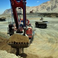Producción de cobre de Anglo American en Chile disminuyó 10% en 2023 y golpea desempeño global de la británica
