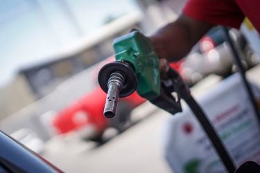 Enap informa baja del precio de las bencinas a partir de este jueves
