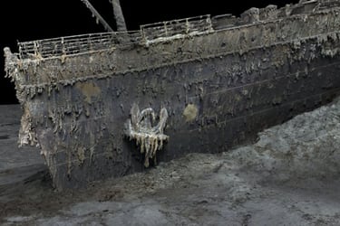 Encuentran un collar de oro con dientes de tiburón entre restos del Titanic