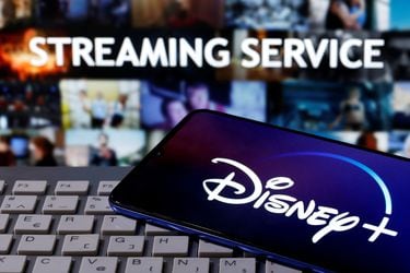 Los servicios de streaming gratuitos atraen a más espectadores y anunciantes