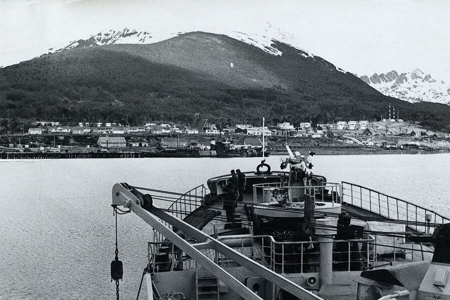 CHILE - CANAL BEAGLE - VISTA PANORAMICA - ZONA SUR AUSTRAL - LANCHA -