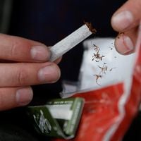 ¿Menos nocivo que el cigarro convencional? El oscuro secreto que esconde el “tabaco enrolado” 