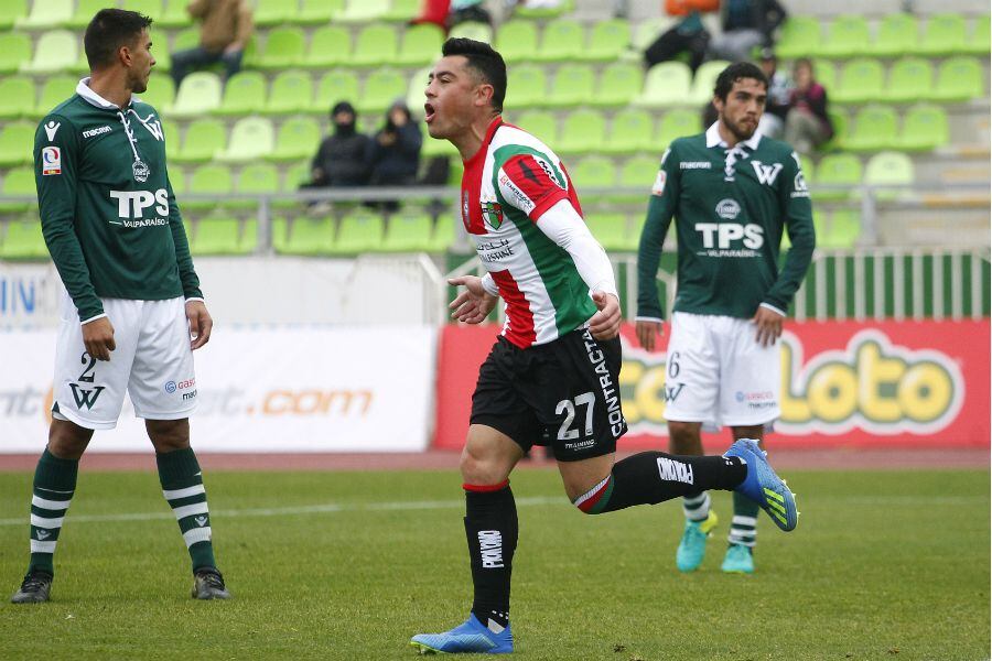 Palestino aprovecha el mal momento de Wanderers y saca ...