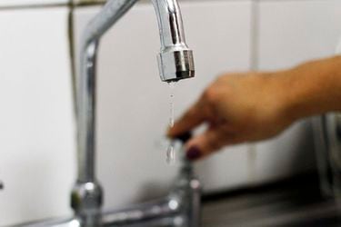“¿Hasta cuándo tanto abuso?”: Gremio gastronómico de Lastarria presenta recurso de protección para frenar corte de agua