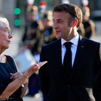 Primera ministra francesa dimite y Macron nombrará un nuevo gobierno