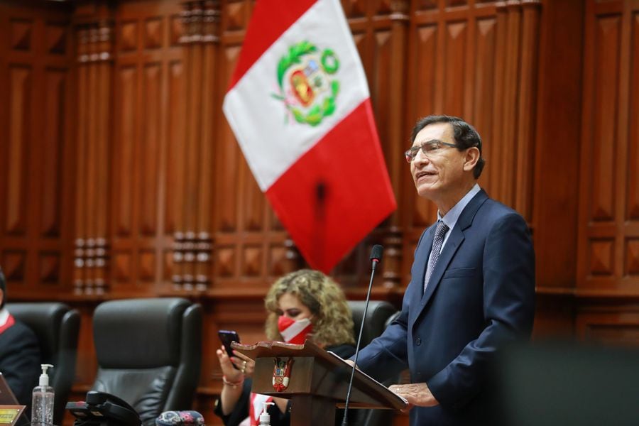 Congreso de Perú destituye al Presidente Martín Vizcarra - La Tercera
