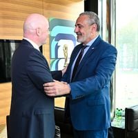 Un almuerzo de dos horas y nuevas promesas: el detalle de la cumbre entre Pablo Milad y Gianni Infantino en la FIFA