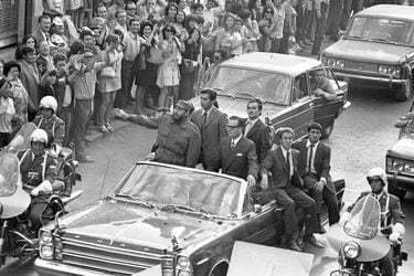 Cuando Fidel Castro visitó Chile en 1971: crónica de un viaje entre aplausos y cacerolazos