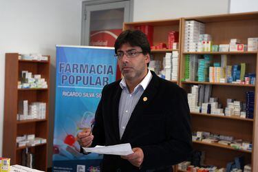 “Nos salía más barato comprar remedios afuera”: los alcaldes que se salieron de la Asociación de Farmacias Populares de Jadue y que están citados a Fiscalía