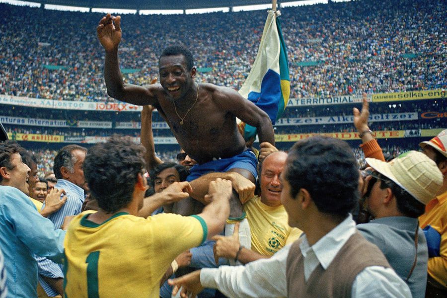 La historia de lucha y éxito del Rey Pelé - La Tercera