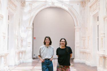 Serigrafía del Palacio Pereira: "Todo el trabajo ha sido hecho por maestros y artistas chilenos"