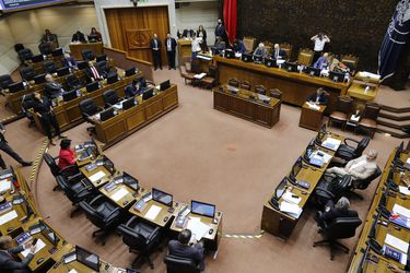 Senado aprueba en particular reforma que habilita nuevo proceso constituyente: se despacha a la Cámara