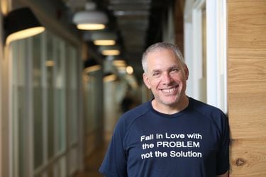 Uri Levine, creador de Waze: “Necesitamos decirles a los emprendedores que son héroes, no porque sean exitosos, sino porque están intentando cambiar el mundo”