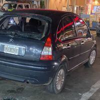 “Nos insultaban y revoleaban patadas, nos escupían”: hinchas de Godoy Cruz acusan a barristas de Colo Colo de destrozarles el auto y robar las llaves