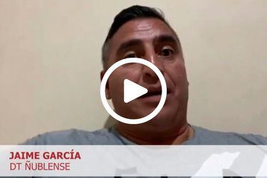 Jaime García, entrenador de Ñublense de Chillán, siendo entrevistado en El Diván del Kily.