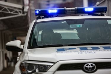 Conductor muere tras ser atacado a tiros al salir de su casa en Peñalolén: le dispararon en al menos ocho oportunidades