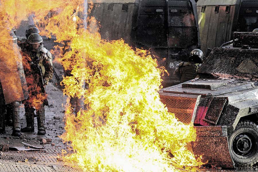 APTOPIX_-Chile-_Protests_67361.jpg-70671