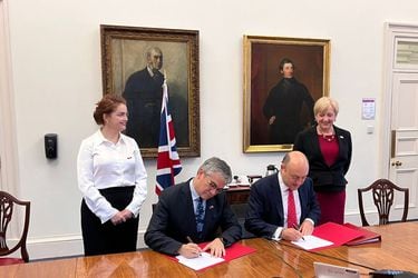 Chile firma acuerdo de cooperación con el Reino Unido en el marco del Chile Day 2022